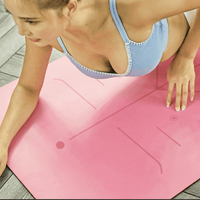 Une qualité nouvelle ! Elégant le Tapis Hévéa de yoga extrêmement antidérapant en caoutchouc naturel avec surface innovante respirante et waterproof. Utilisé et approuvé par nous même et autres amis Yogis ,mais aussi d'autres disciplines ,fitness, salles de sports intenses. Adapté aux pratiques du yoga (Vinyasa, Ashtanga, Hatha, kundalini, Nidra, acro-yoga, Yin, prénatal etc.) du fitness, du Pilates, de la méditation puis aux entrainements en salle et la la maison et à la gymnastique.