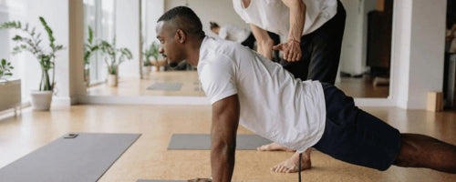 Équilibre Parfait : Raisons Convaincantes d'Incorporer le Yoga dans Votre Entraînement Sportif